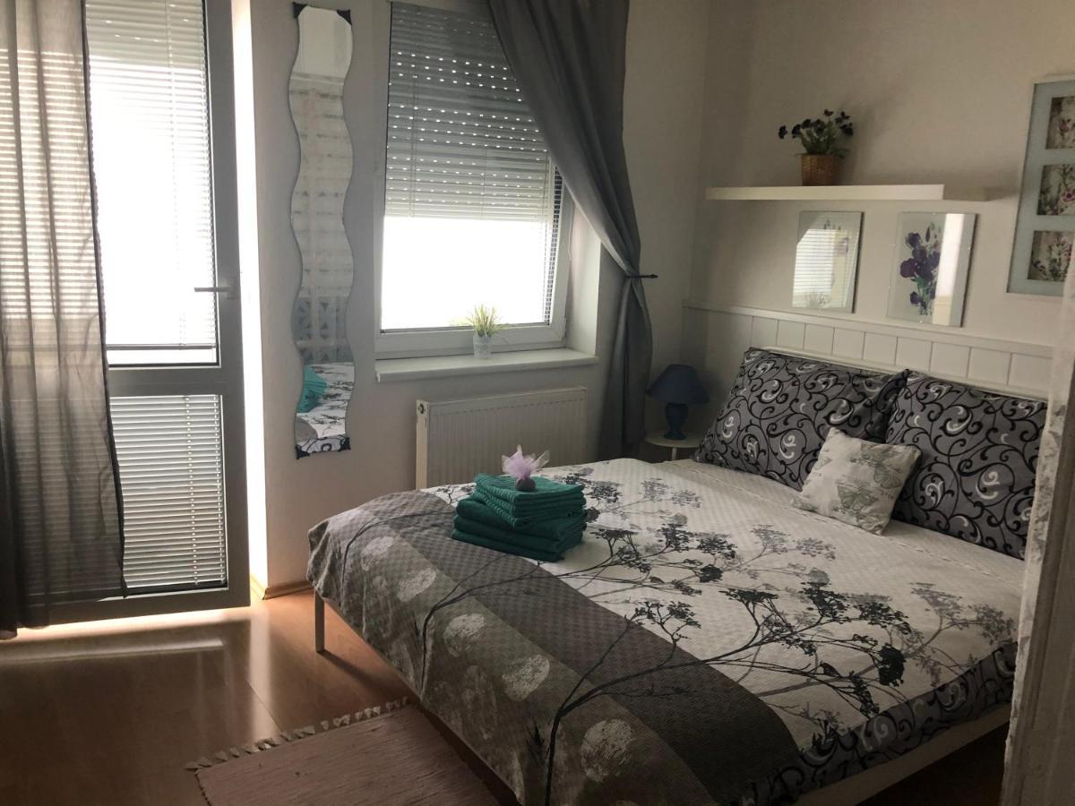 Terrace Apartment S 1 Spalnou Sofia-Parking & Wifi Bratislava Ngoại thất bức ảnh
